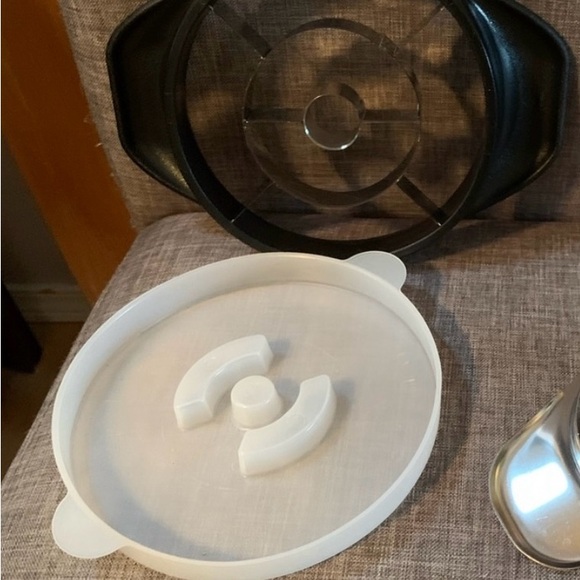 3 piece pampered chef lot. - Picture 3 of 5